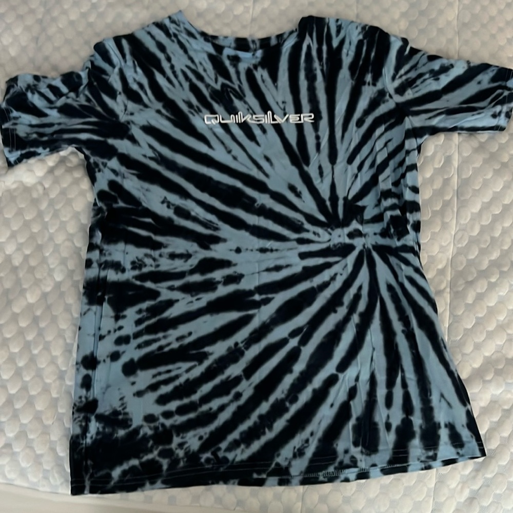 QuikSilver t-shirt